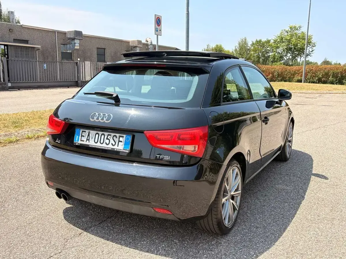 Usata Audi A1 Ambition 122 CV (89 kW) 2010 Nero Utilitaria