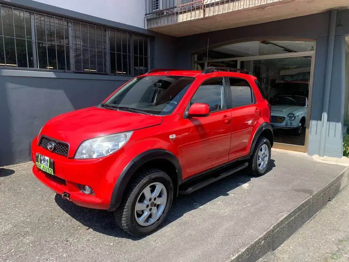 Usata Daihatsu Terios 105 CV (77 kW) 2007 Rosso SUV
