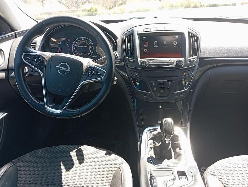 Usata Opel Insignia 174 CV (127 kW) 2018 Blu Station wagon