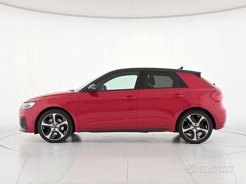 Usata Audi A1 Sportback Admired 95 CV (69 kW) 2024 B1 rosso progressivo metallizz Utilitaria