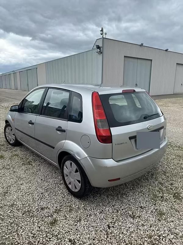 Usata Ford Fiesta 68 CV (50 kW) 2003 Utilitaria