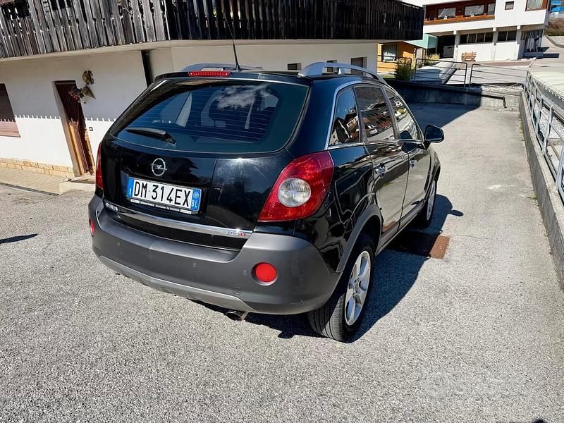 Usata Opel Antara Cosmo 150 CV (110 kW) 2007 Nero SUV