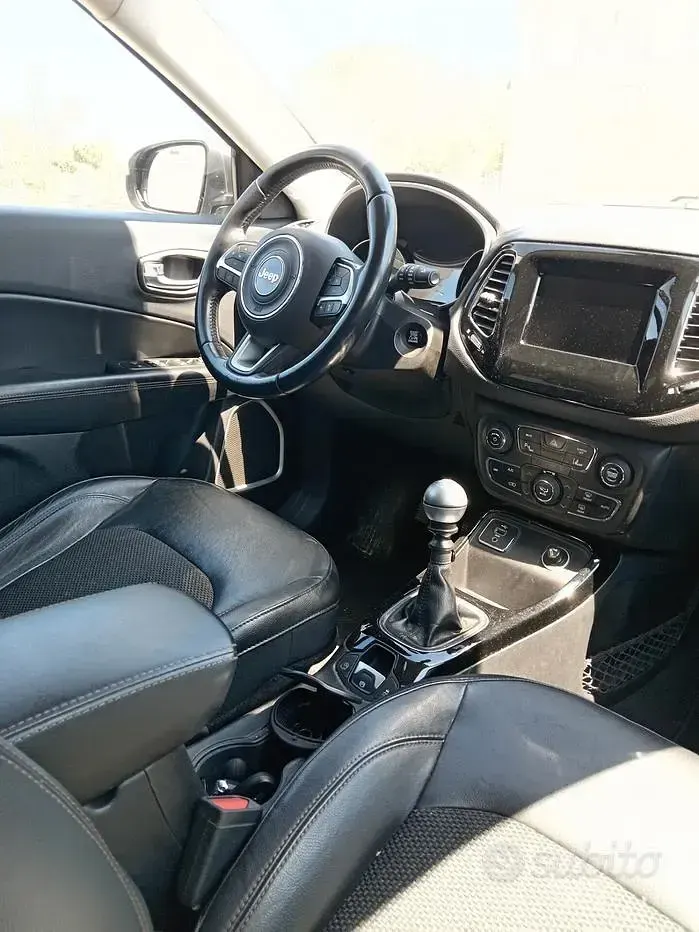 Usata Jeep Compass Limited 120 CV (88 kW) 2017 Grigio SUV