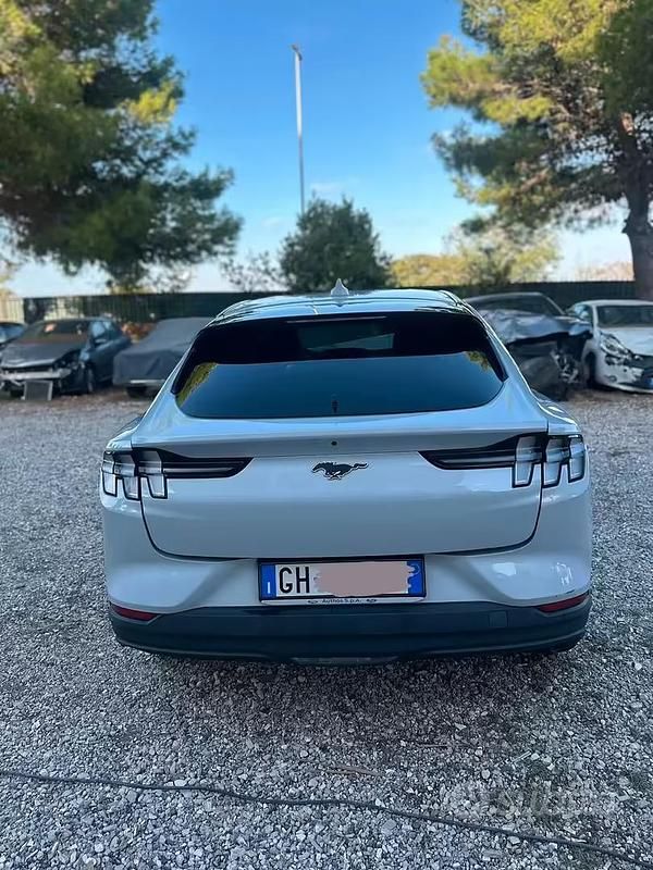 Usata Ford Mustang 269 CV (197 kW) 2021 Grigio Station wagon