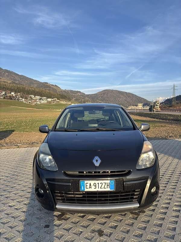 Usata Renault Clio II 75 CV (55 kW) 2010 Nero Berlina
