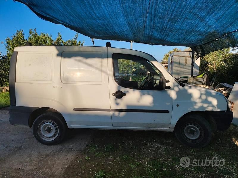 Usata Fiat Doblò 101 CV (74 kW) 2003 Bianco Monovolume
