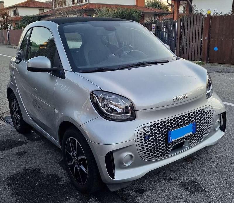 Usata Smart ForTwo Coupé Passion 41 kW (56 CV) 2023 Argento Utilitaria