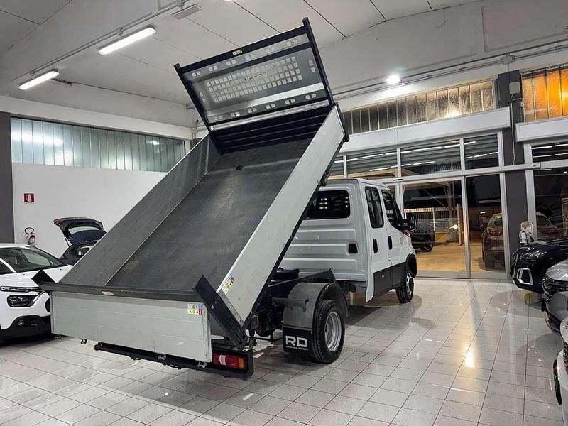 Usata Iveco Daily 136 CV (100 kW) 2024 Bianco Furgone