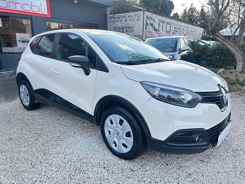 Usata Renault Captur 90 CV (66 kW) 2016 Beige SUV
