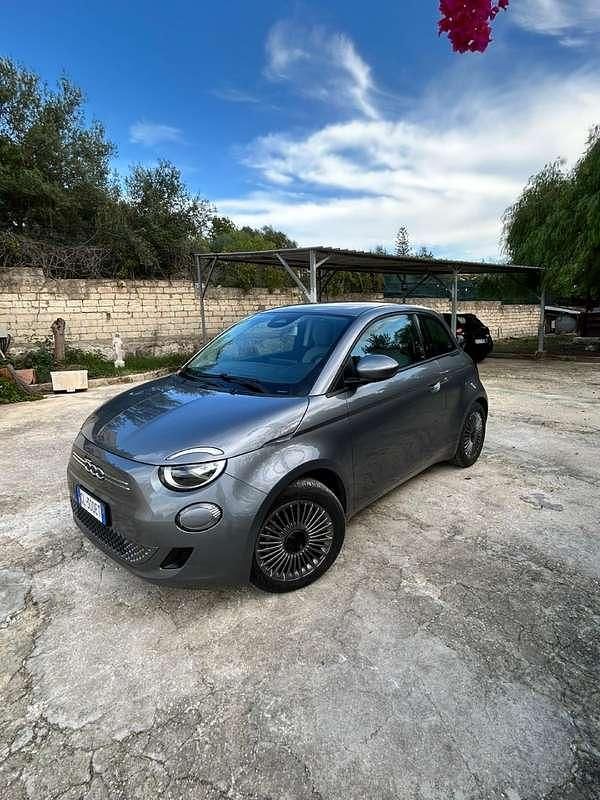 Usata Fiat 500e La Prima 42 kW (58 CV) 2023 Utilitaria