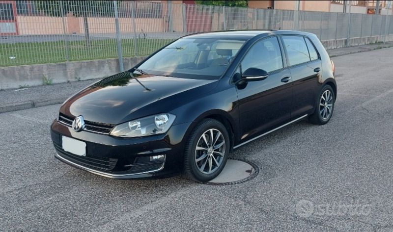 Usata VW Golf VII Highline 110 CV (80 kW) 2015 Nero Berlina