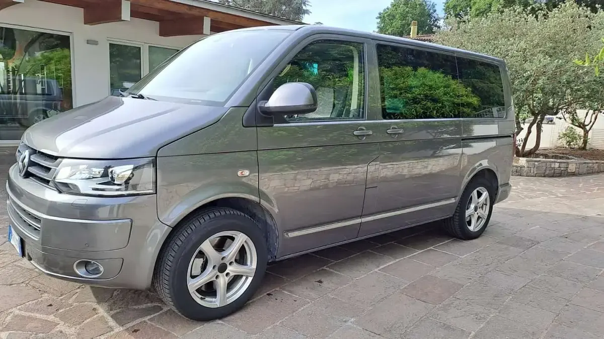 Usata VW Multivan Highline 180 CV (132 kW) 2012 Grigio Monovolume