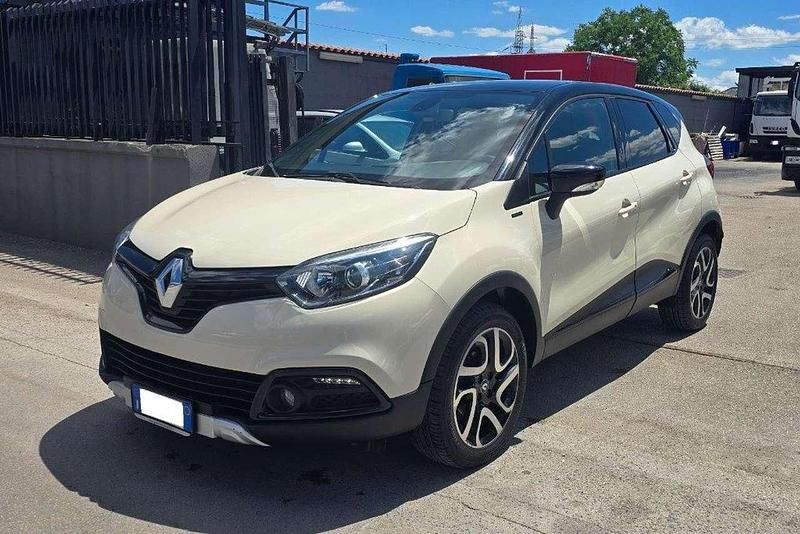 Beige Usata 2017 Renault Captur SUV | 12.490 € (Cara) - Immagine 1/4