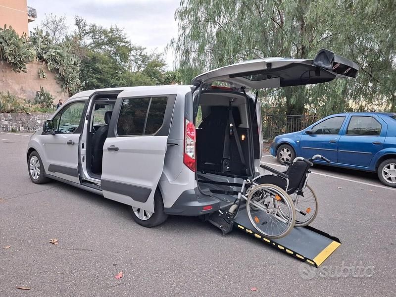 Usata Ford Tourneo Connect 120 CV (88 kW) 2019 Grigio Monovolume