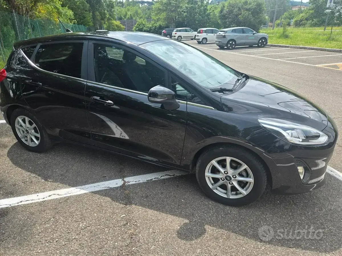 Usata Ford Fiesta Titanium 75 CV (55 kW) 2021 Nero Utilitaria
