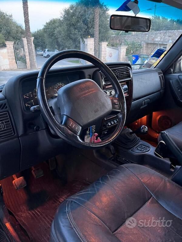 Usata Jeep Cherokee 116 CV (85 kW) 1999 Blu/azzurro SUV
