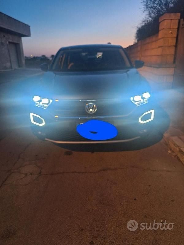 Usata VW T-Roc 150 CV (110 kW) 2020 Grigio SUV