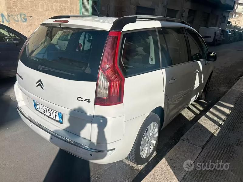 Usata Citroën Grand C4 Picasso 109 CV (80 kW) 2009 Bianco Monovolume