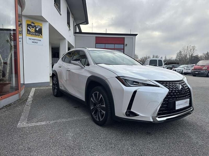 Bianco Usata 2019 Lexus UX 250h Executive Line SUV | 22.900 € (Buon prezzo) - Immagine 1/4
