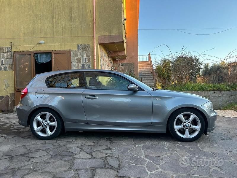 Usata BMW 120 177 CV (130 kW) 2009 Grigio Utilitaria