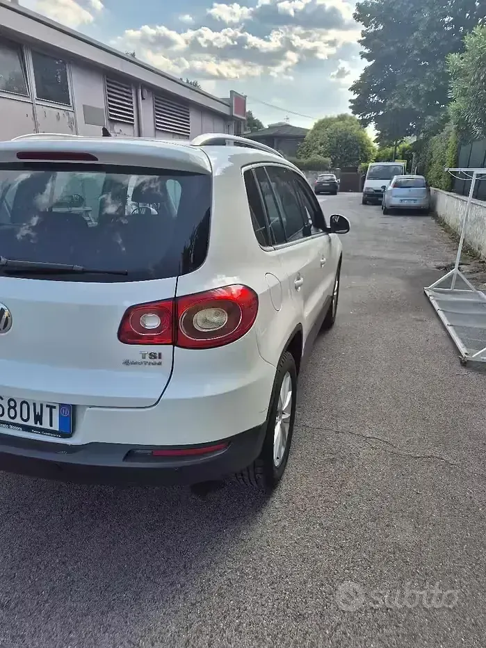 Usata VW Tiguan 150 CV (110 kW) 2011 Bianco SUV