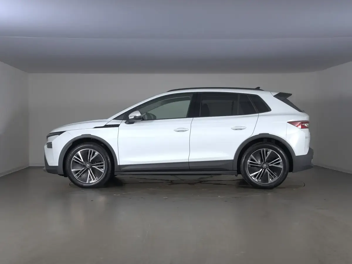 Nuova Skoda Elroq 150 kW (204 CV) 2026 Bianco luna metallizzato SUV