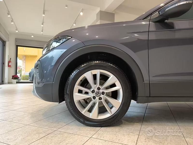 Usata VW T-Cross Edition 95 CV (69 kW) 2024 Grigio SUV