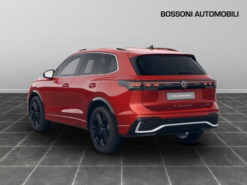 Nuova VW Tiguan R-line 150 CV (110 kW) 2025 Rosso SUV