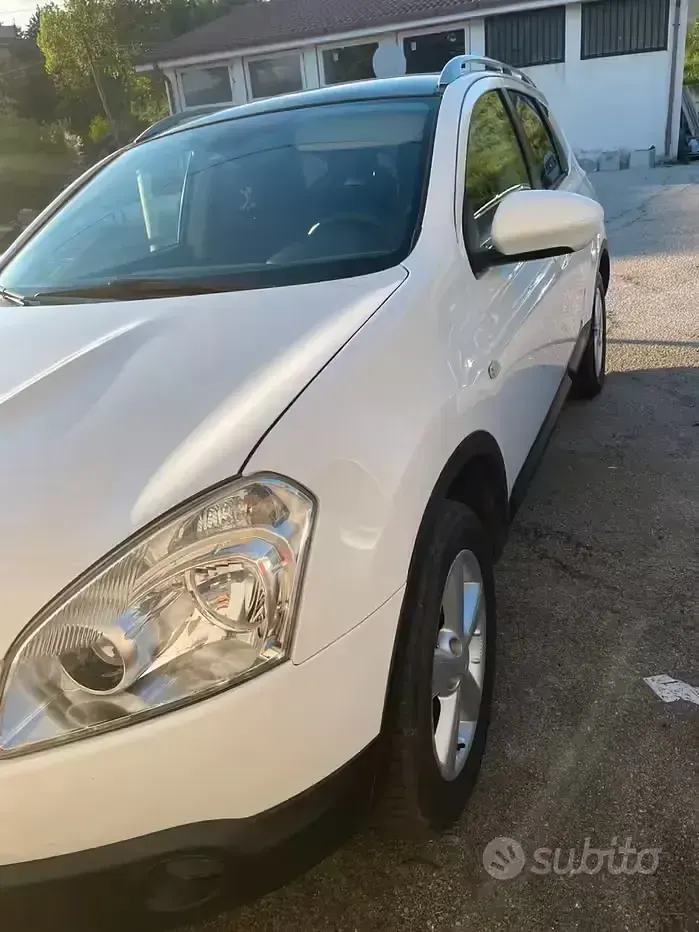 Usata Nissan Qashqai 106 CV (77 kW) 2011 Bianco SUV