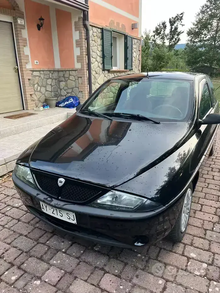 Usata Lancia Ypsilon 54 CV (39 kW) 1998 Utilitaria