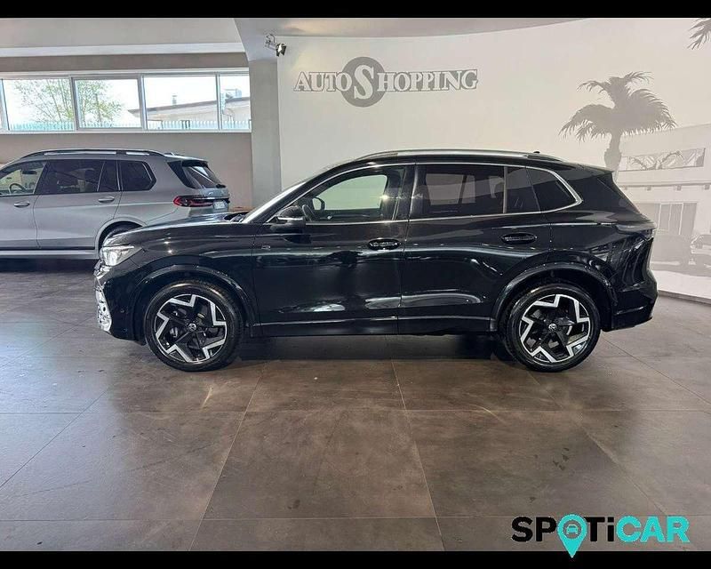 Usata VW Tiguan R-line 150 CV (110 kW) 2025 Grigio SUV