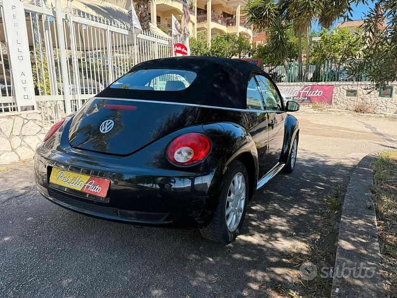 Usata VW New Beetle Cabriolet 74 CV (54 kW) 2008 Nero Cabrio