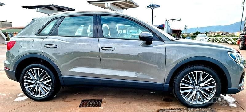 Usata Audi Q3 Business 190 CV (139 kW) 2019 Verde SUV