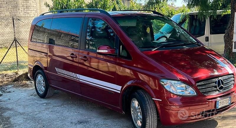 Usata Mercedes Viano 150 CV (110 kW) 2004 Rosso Monovolume