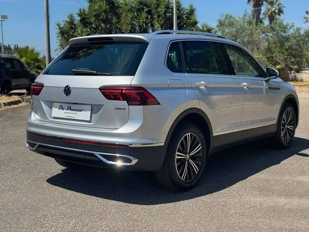 Usata VW Tiguan Elegance 150 CV (110 kW) 2023 Argento SUV