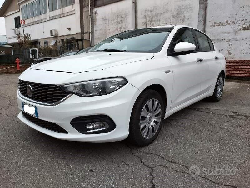 Bianco Usata 2016 Fiat Tipo Lounge Tre volumi | 5499 € (Super prezzo) - Immagine 1/4