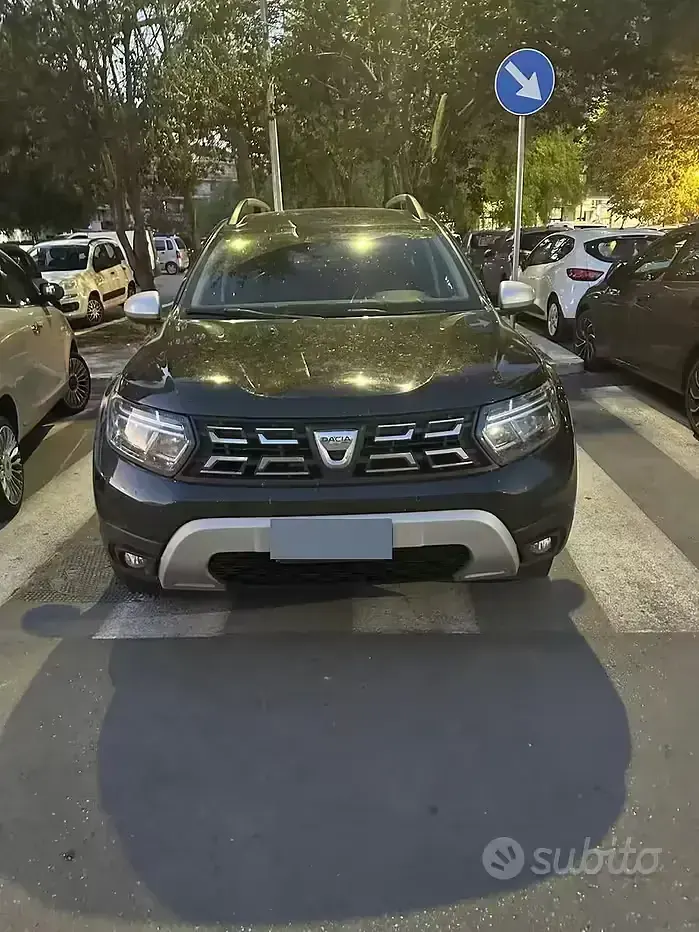 Usata Dacia Duster Prestige 101 CV (74 kW) 2021 Nero SUV