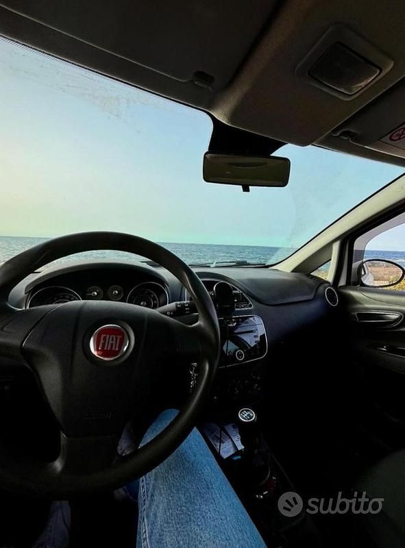 Usata Fiat Punto 69 CV (50 kW) 2016 Bianco Utilitaria