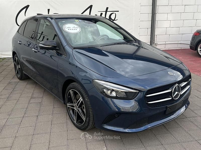 Usata Mercedes B250e 160 CV (117 kW) 2021 Blu Monovolume