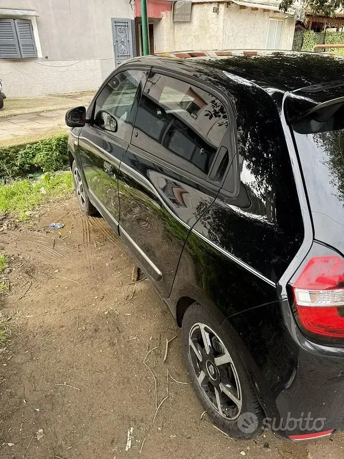 Usata Renault Twingo 90 CV (66 kW) 2023 Nero Utilitaria