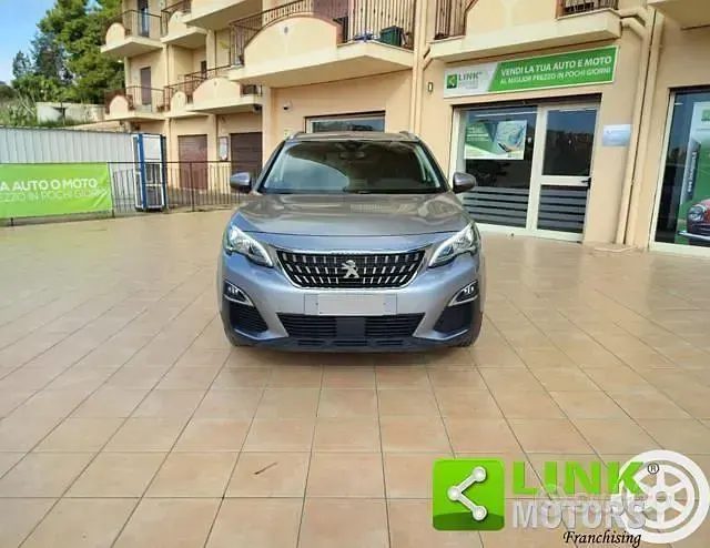 Usata Peugeot 3008 Allure 120 CV (88 kW) 2017 Grigio SUV