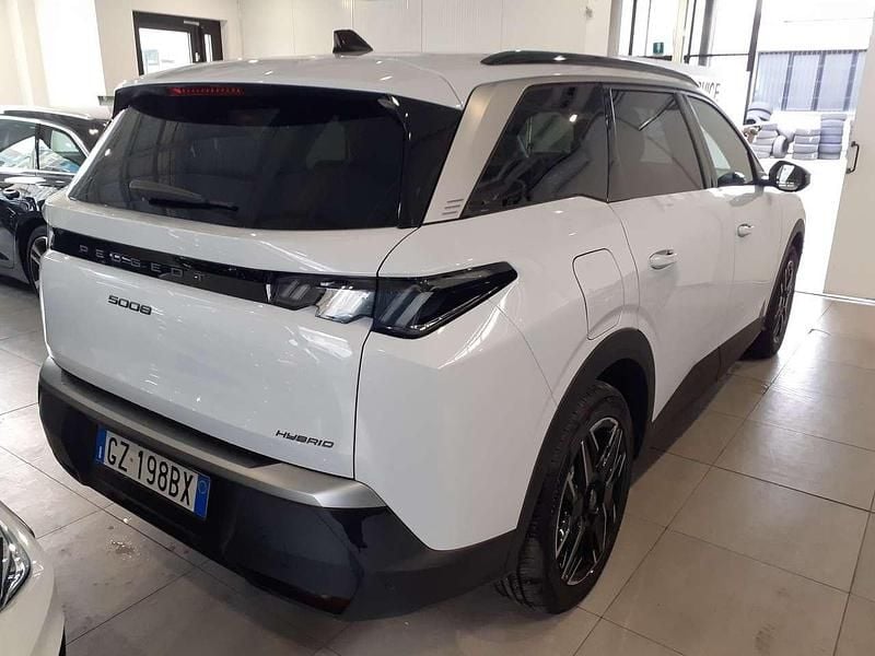 Usata Peugeot 5008 Allure 145 CV (106 kW) 2025 Bianco okenite SUV