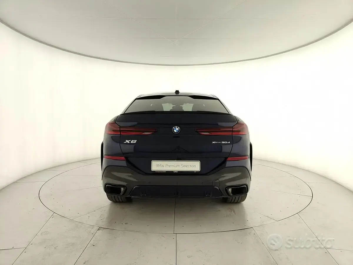 Usata BMW X6 M Sport 286 CV (210 kW) 2023 Bluazzurro SUV