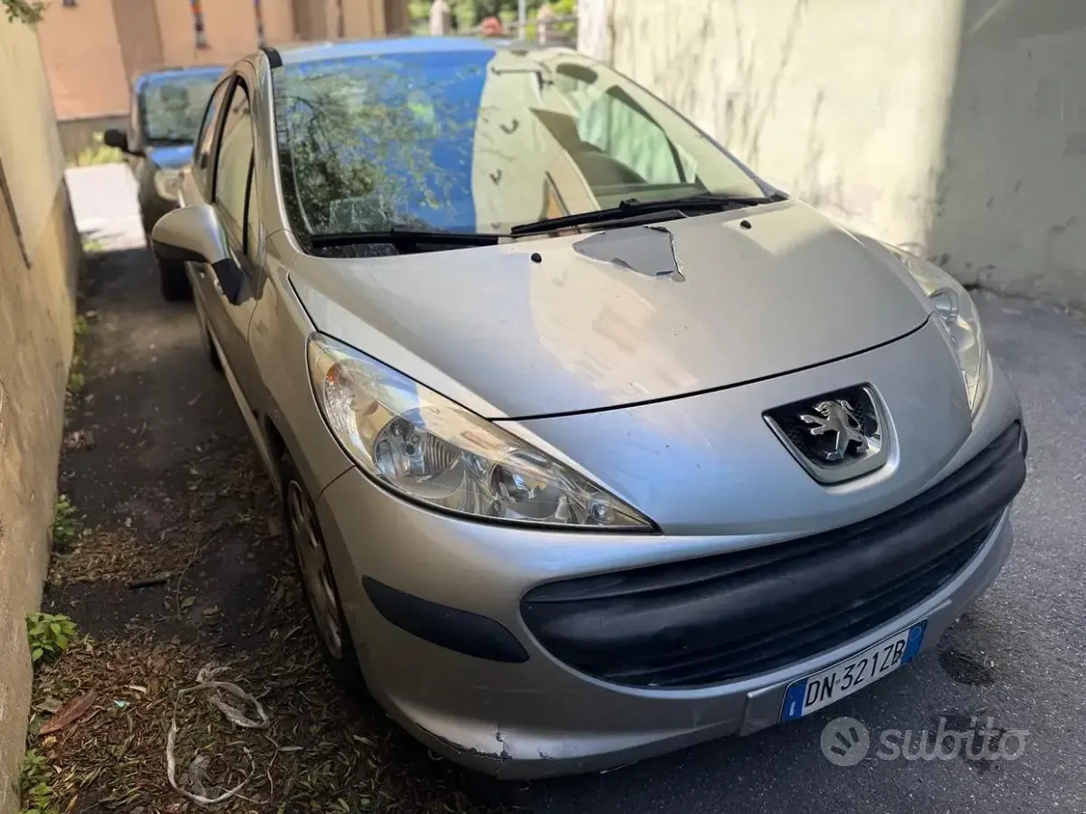 Usata Peugeot 207 68 CV (50 kW) 2008 Grigio Berlina