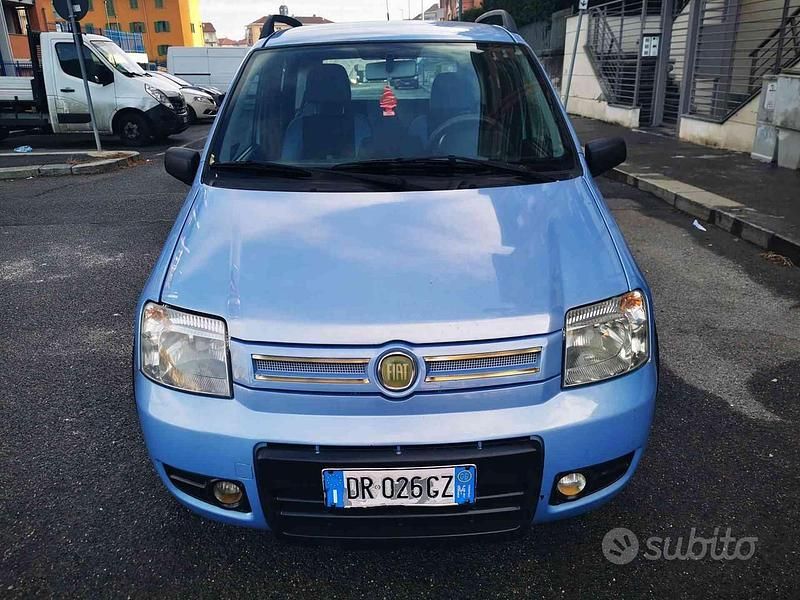 Usata Fiat Panda Climbing 60 CV (44 kW) 2008 Blu Utilitaria