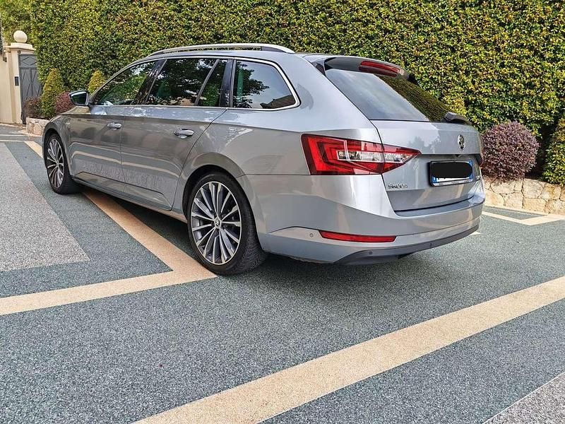Usata Skoda Superb LAURIN & KLEMENT 190 CV (139 kW) 2018 Grigio Station wagon