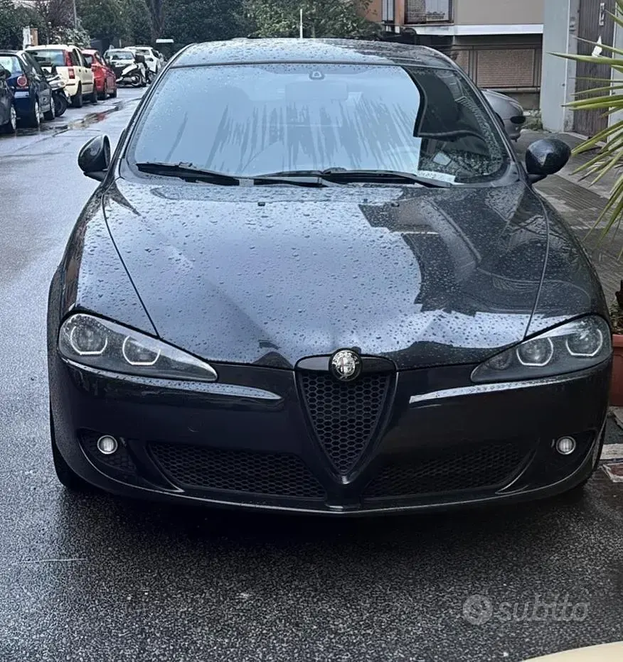 Usata Alfa Romeo 147 120 CV (88 kW) 2007 Nero Utilitaria