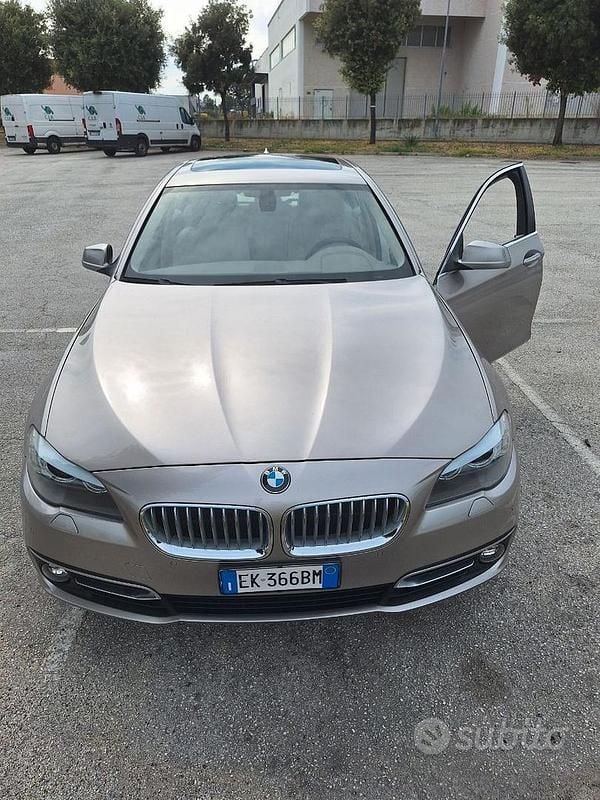 Argento Usata 2011 BMW 530 M Sport Tre volumi | 11.000 € (Super prezzo) - Immagine 1/4