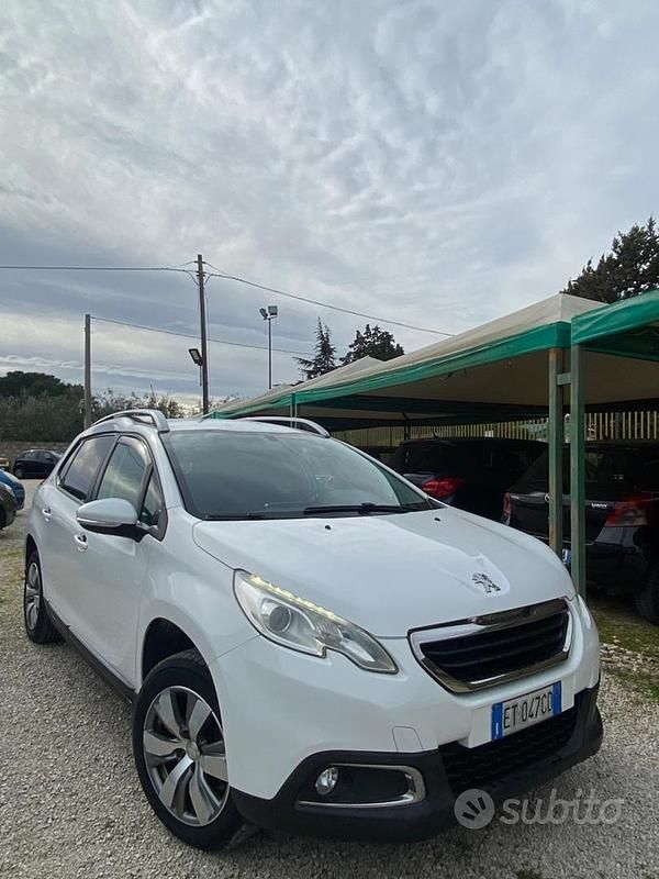 Usata Peugeot 2008 Allure 82 CV (60 kW) 2014 Bianco SUV