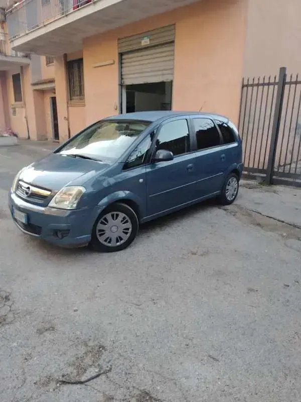 Usata Opel Meriva Cosmo 101 CV (74 kW) 2010 Monovolume
